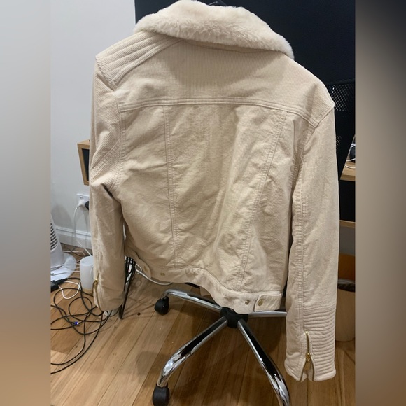 Corduroy jacket, worn once - Picture 2 of 9